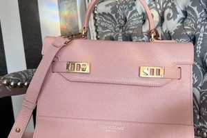 Stylish Teddy Blake Purses & Handbags Teddy Information – Everything You Need to Know About Teddy Bears Stylish Teddy Blake Purses & Handbags | Teddy Information – Everything You Need to Know About Teddy Bears