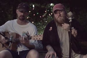 Does Chris Stapleton's Teddy Bear Swim? A Fan Theory Teddy Information – Everything You Need to Know About Teddy Bears Does Chris Stapleton's Teddy Bear Swim? A Fan Theory | Teddy Information – Everything You Need to Know About Teddy Bears