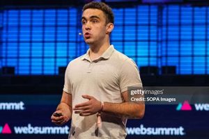 Exploring the Works of Teddy Solomon: Artist & Writer | Teddy Information – Everything You Need to Know About Teddy Bears