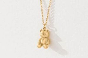 Adorable Teddy Bear Necklaces: Charm & Comfort | Teddy Information – Everything You Need to Know About Teddy Bears