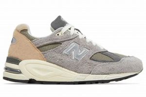 The Teddy Santis 990v2: A Style Guide Teddy Information – Everything You Need to Know About Teddy Bears The Teddy Santis 990v2: A Style Guide | Teddy Information – Everything You Need to Know About Teddy Bears